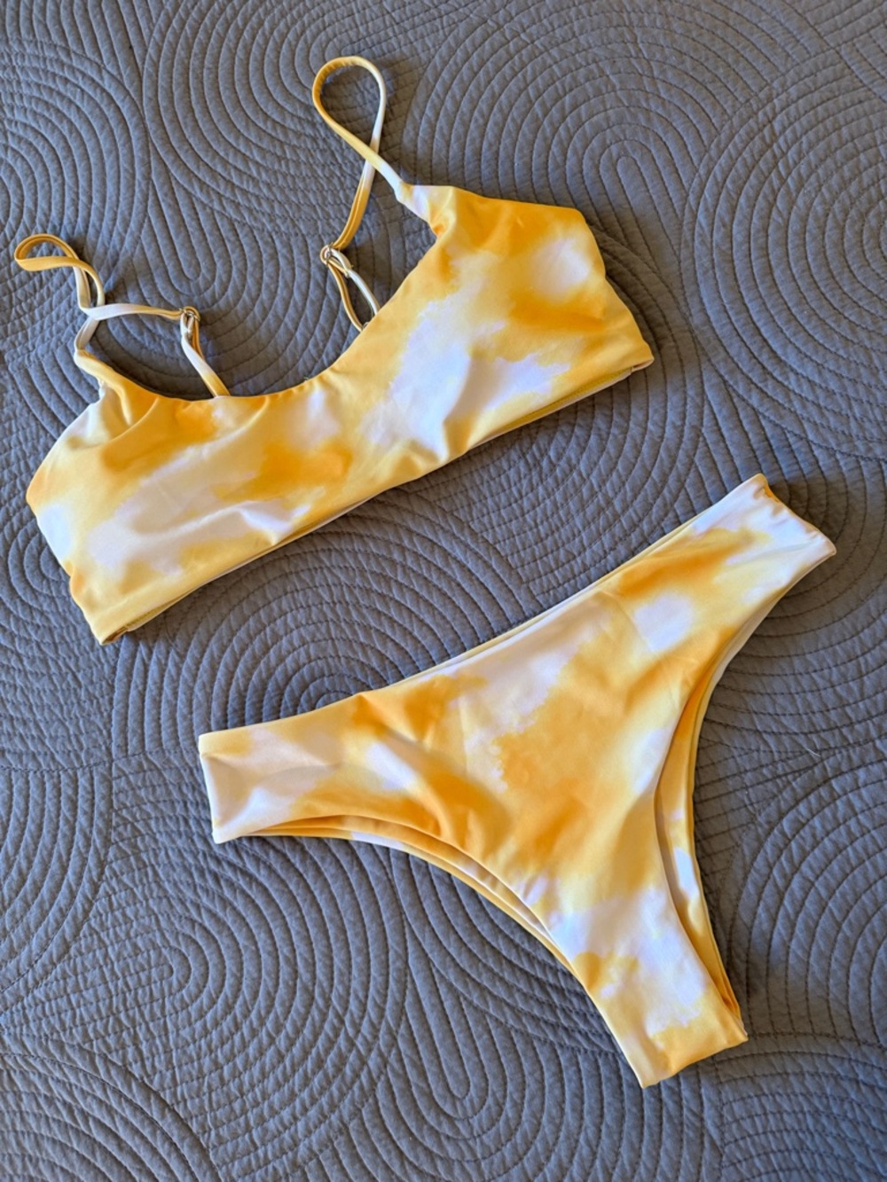 Yellow & White Bikini Set – Size Medium